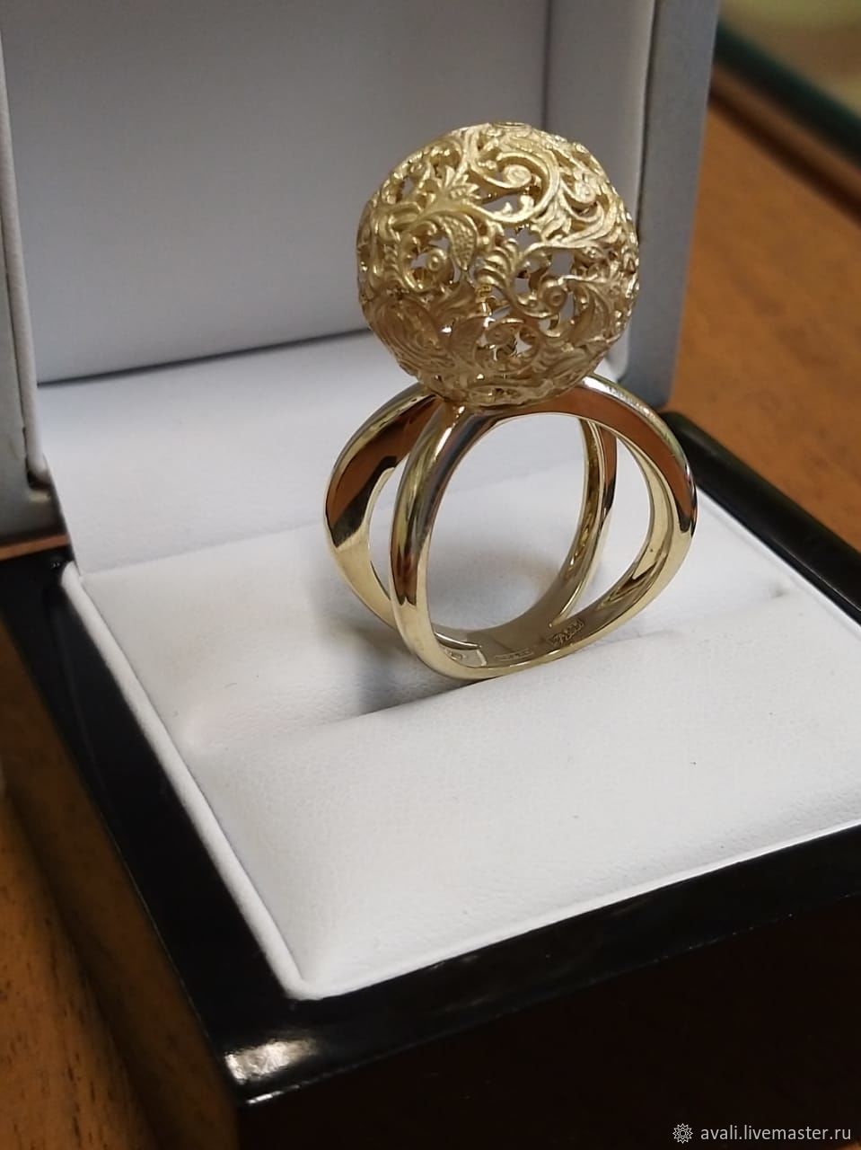 Золотые кольца шары