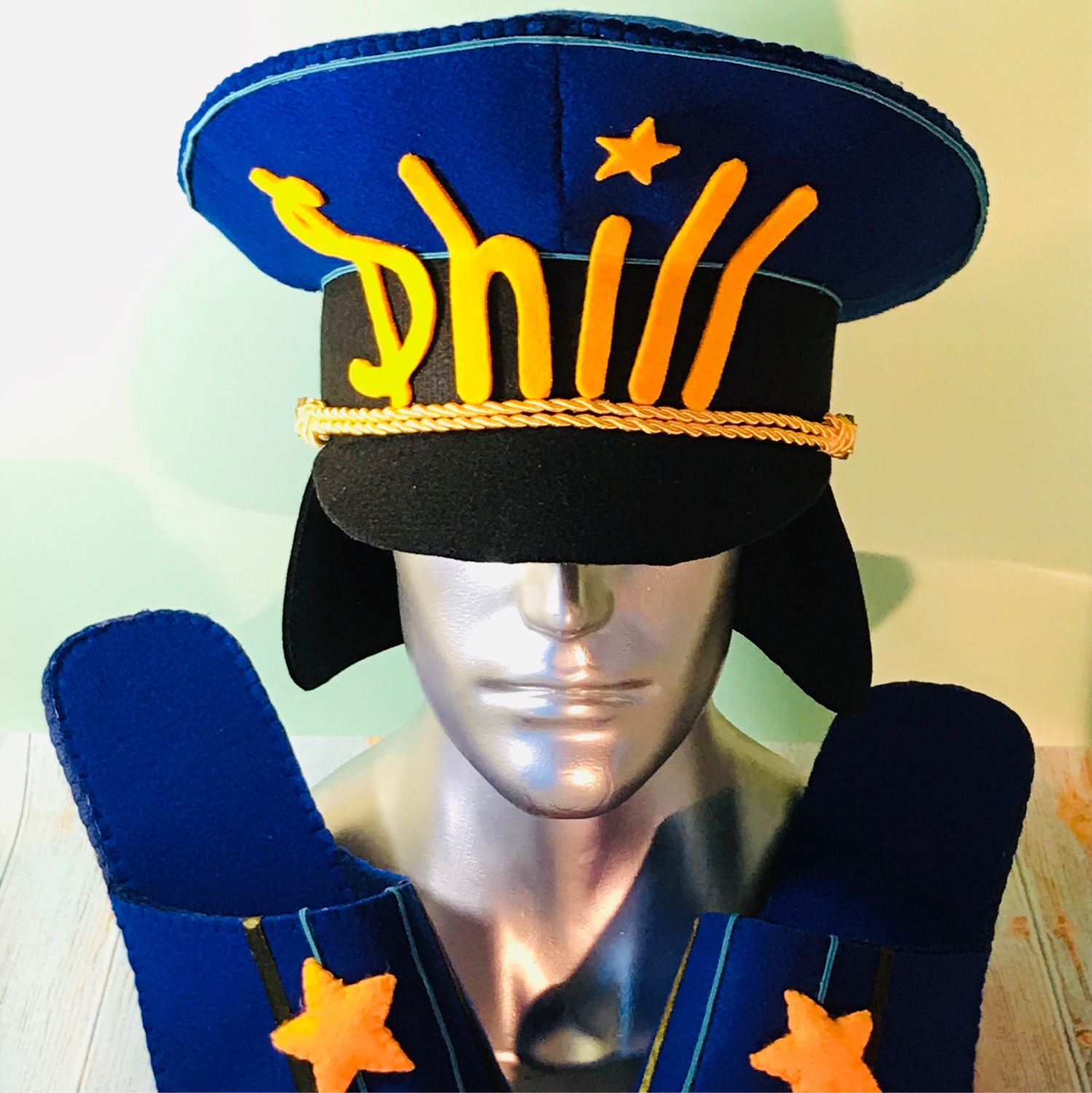 Новая шапка полковников