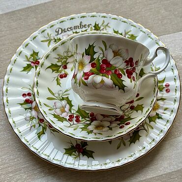 Винтаж ручной работы. Ярмарка Мастеров - ручная работа Винтаж: Тройка Royal Albert Christmas rose. Handmade.