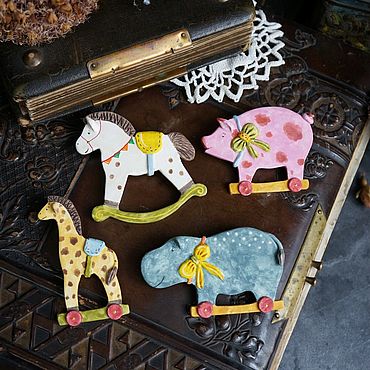 Украшения ручной работы. Ярмарка Мастеров - ручная работа Броши игрушки. Handmade.