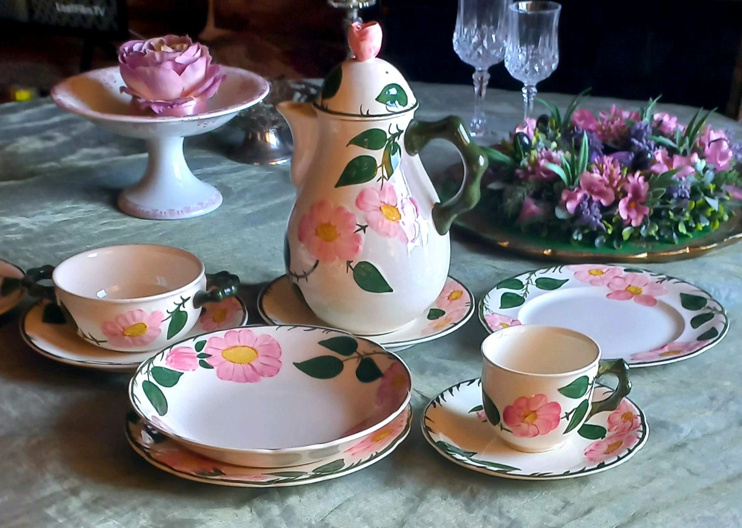 Винтаж: Набор Villeroy & Boch Wild Rose купить в интернет-магазине Ярмарка  Мастеров по цене 18000 ₽ – TQ2QCRU | Сервизы винтажные, Минск - доставка по  ...