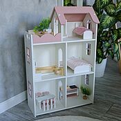 Кукольный домик с ящиками и мебелью