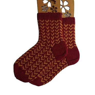 Подарки и сувениры ручной работы. Ярмарка Мастеров - ручная работа RussianSocks Вязаные носки Гриффиндор Гарри Поттер подарки сувениры. Handmade.