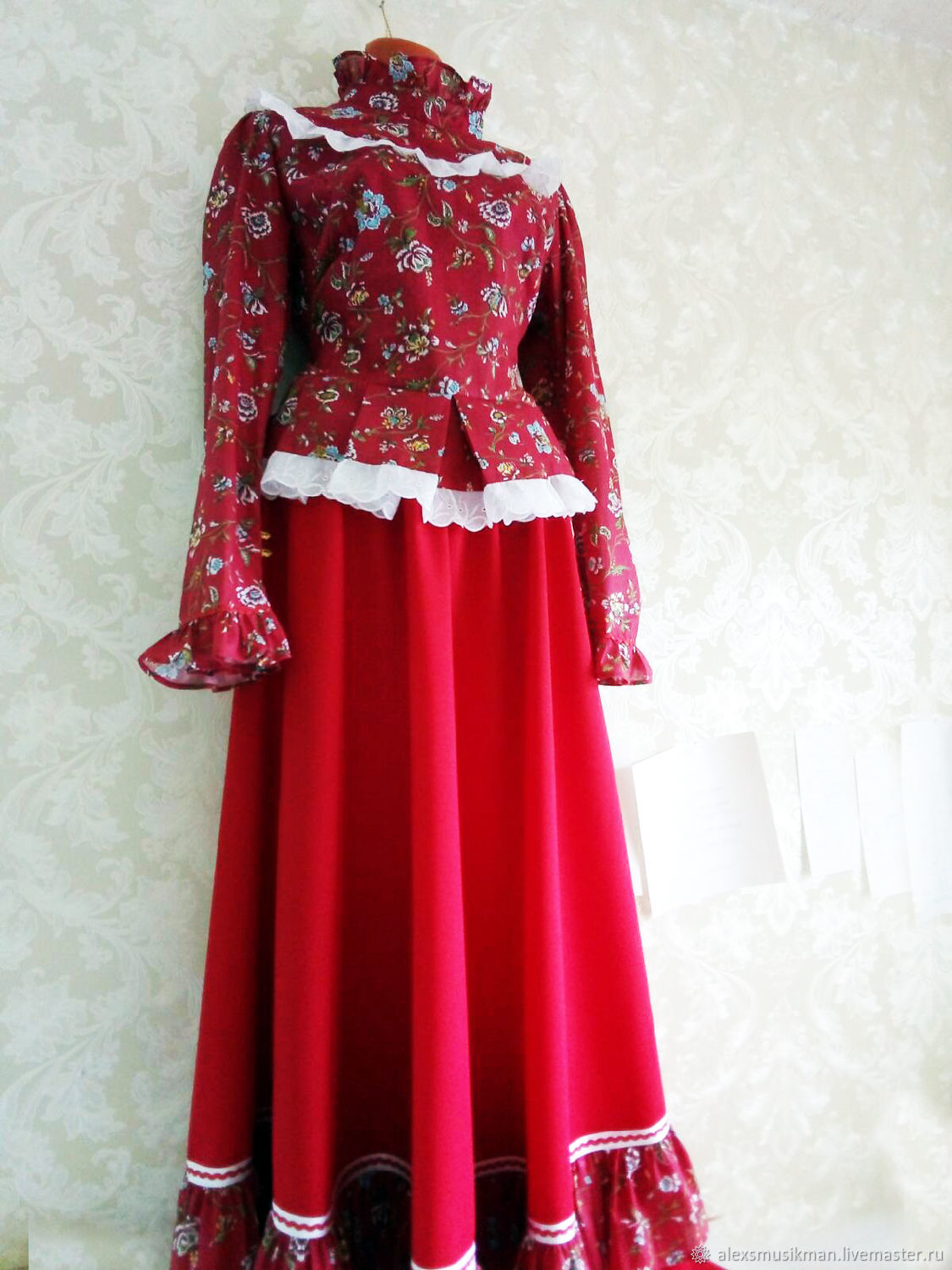 Костюм казачки "Аксинья" в цветочек красный в интернет-магазине Ярмарка ...