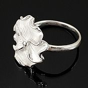Серебряное кольцо с черным опалом, 925 проба