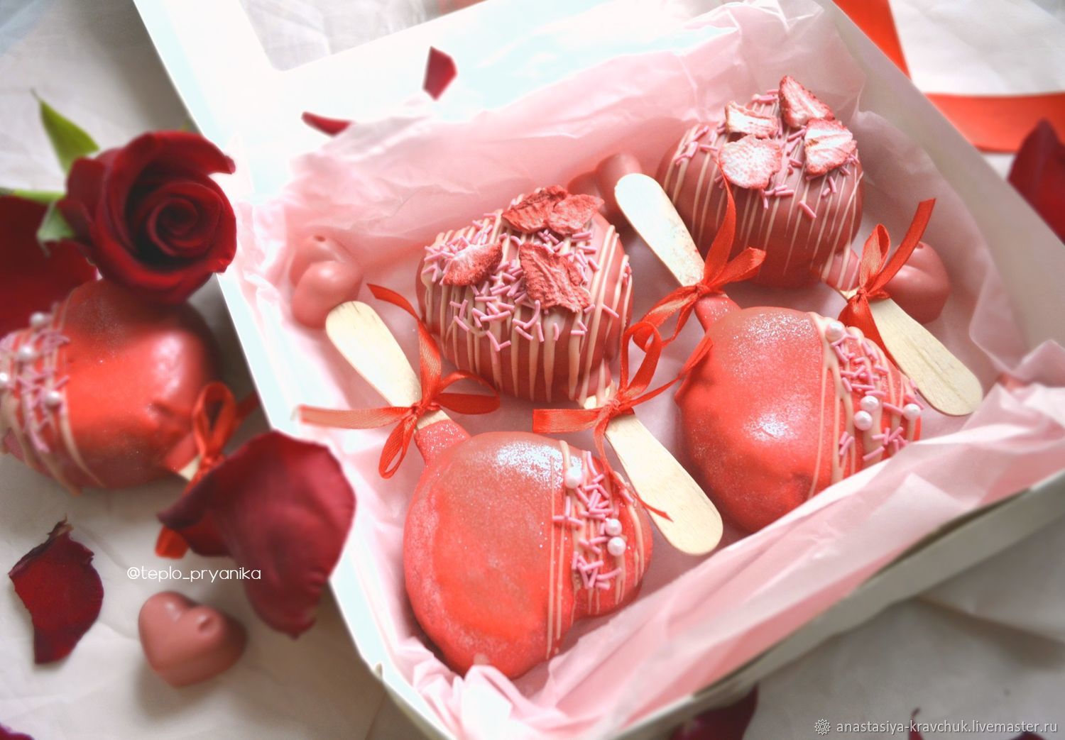 Открытка просто порадовать тебя. Хочу порадовать. Открытки хочу тебя порадовать. Открытки хочу тебя порадовать. Стикер просто так.