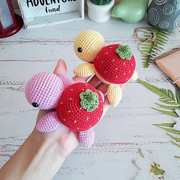 Куклы и игрушки ручной работы. Ярмарка Мастеров - ручная работа Черепашки клубничные. Handmade.