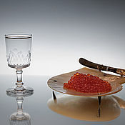 Decanters: French decanter with Baccarat glasses