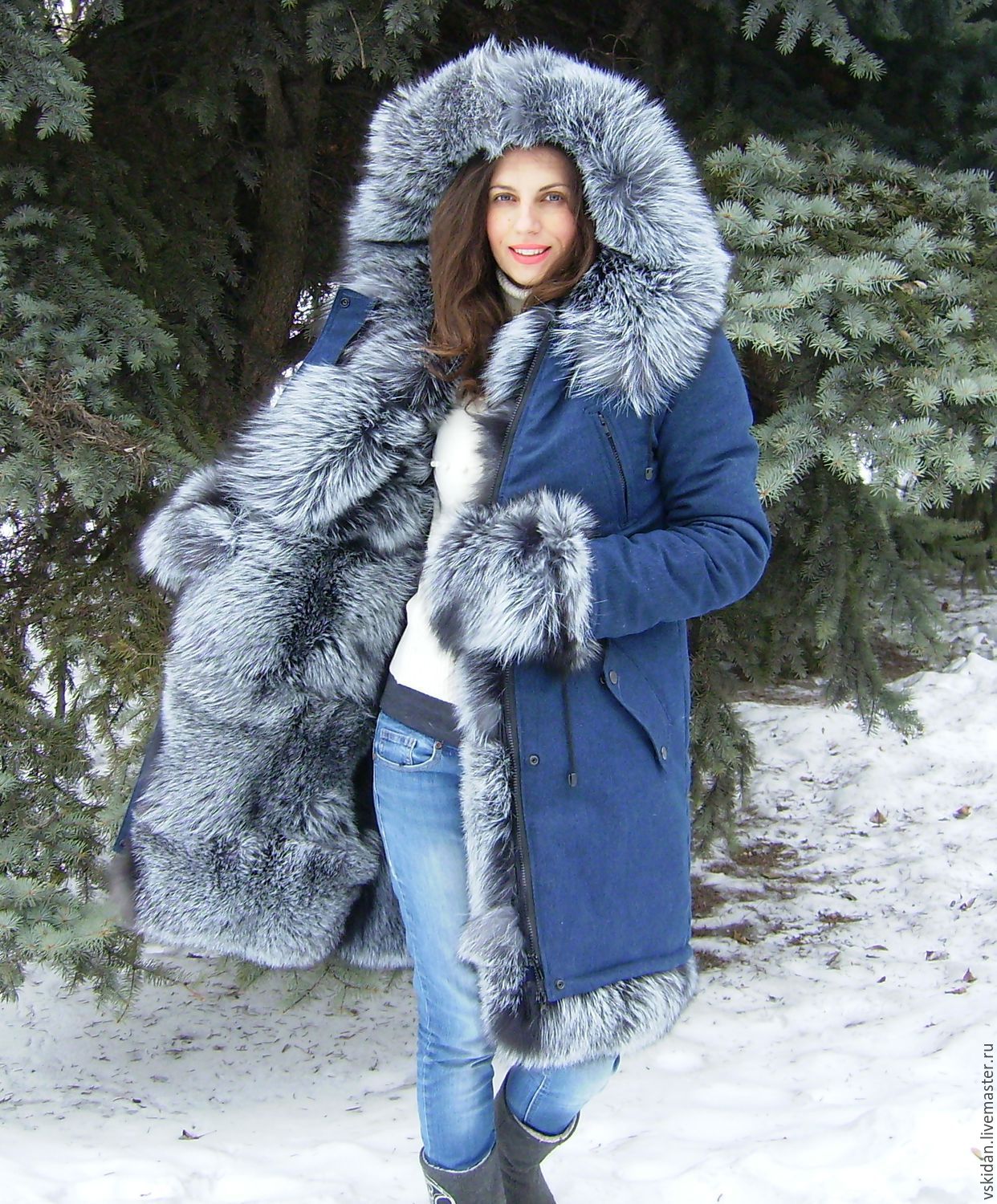 пуховик парка женский зимний с капюшоном и мехом