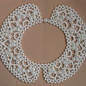 Collar with pearl flowers