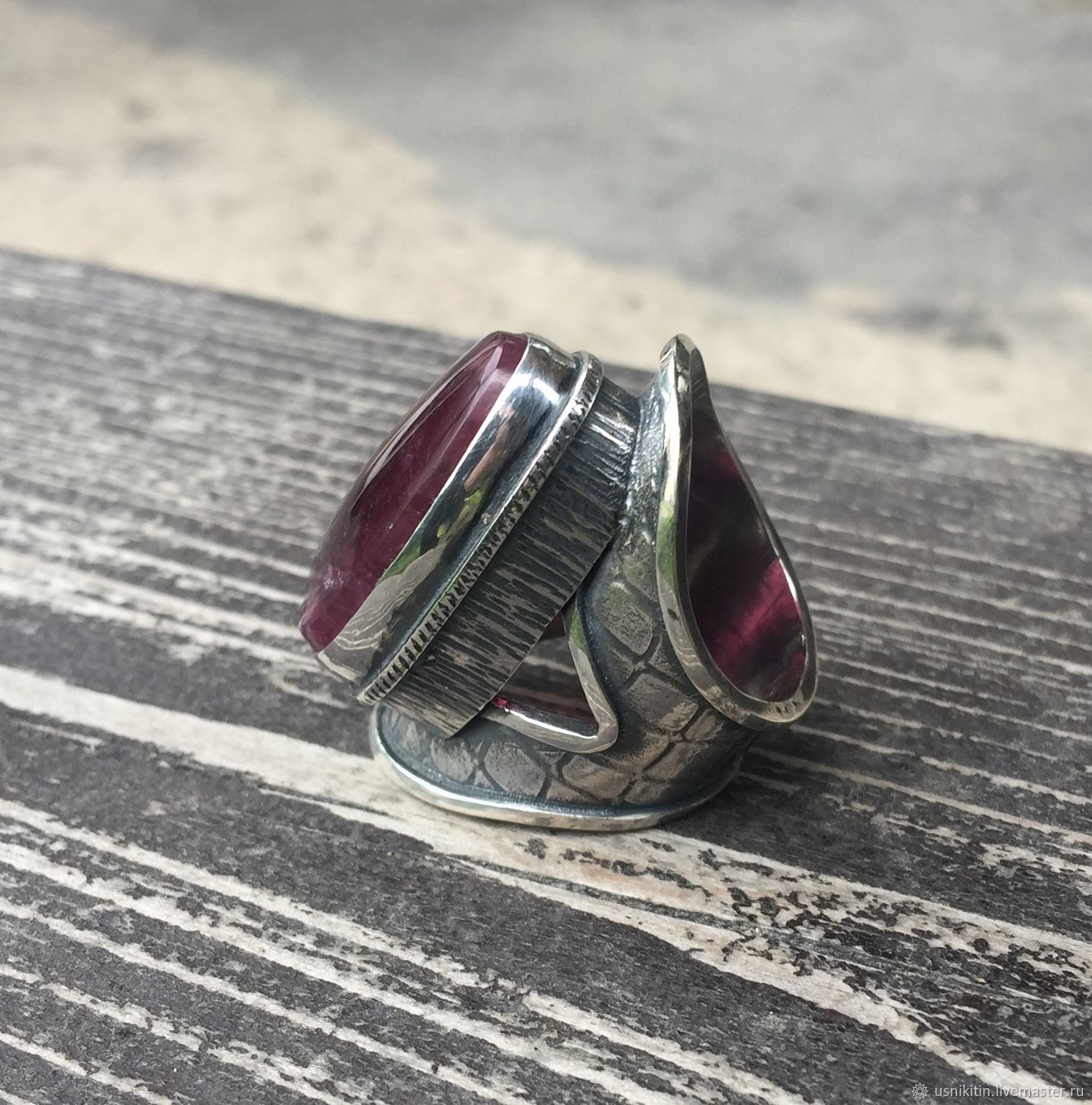 Кольцо с турмалином в серебре
