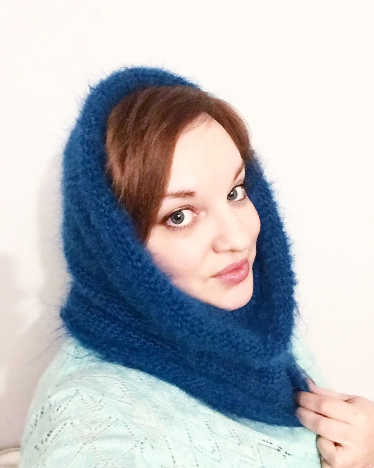 Снуд из кид мохера. Снуд из мохеровой пряжи. Снуд из мохера. Шарф снуд из мохера. Снуды из мохера.