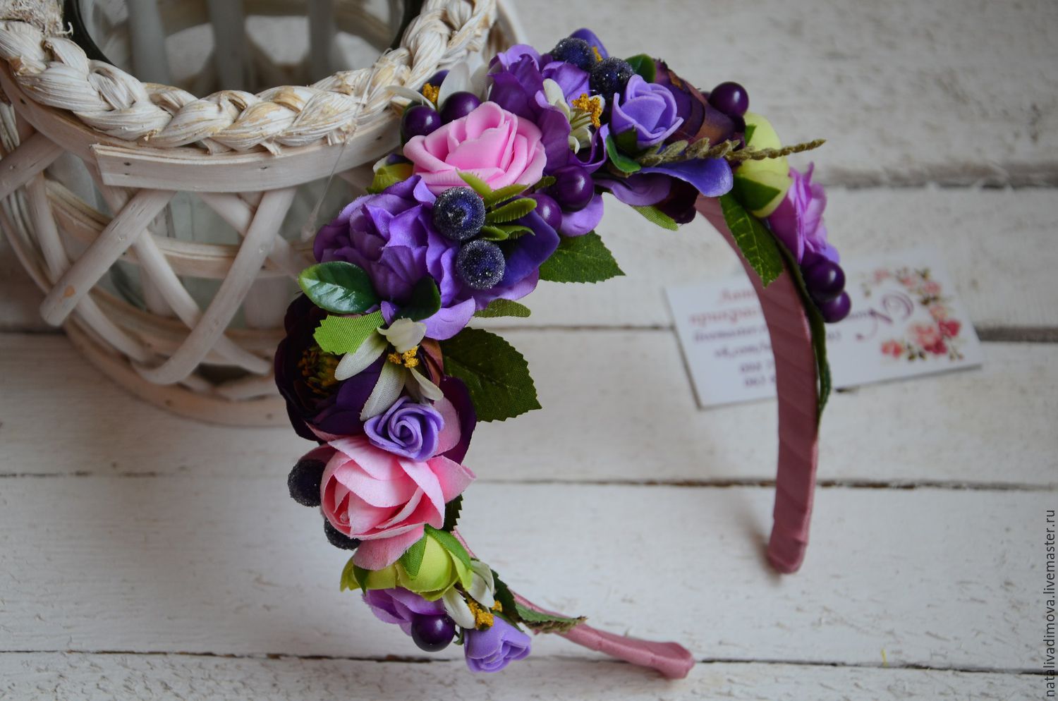 http://cs5.livemaster.ru/storage/dd/6d/e4daed8a1d75d47a322f2c76bbaw--ukrasheniya-obodok-dlya-devushki-s-tsvetami.jpg