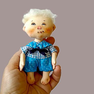Куклы и игрушки ручной работы. Ярмарка Мастеров - ручная работа Куклы и пупсы: текстильная куколка мальчик. Handmade.