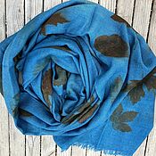 Шелковый палантин «Ручей» серо-голубой экопринт