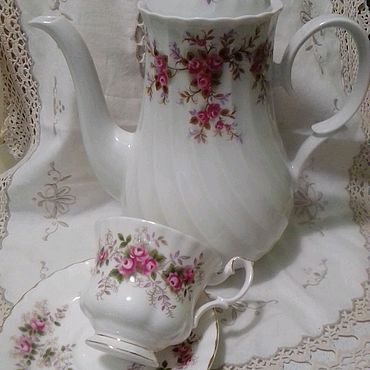 Винтаж ручной работы. Ярмарка Мастеров - ручная работа Винтаж: Большой чайник Schirding Bavaria, пара Royal Albert Лавандовая роза. Handmade.