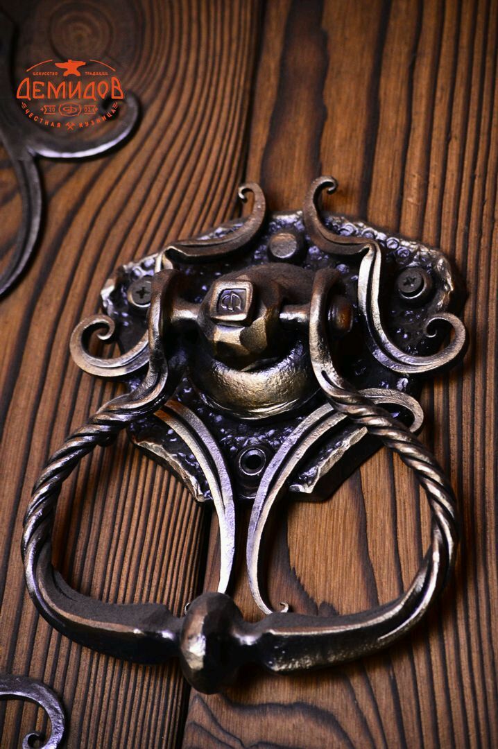 Кованая дверная ручка в интернет-магазине на Ярмарке Мастеров | Двери ...