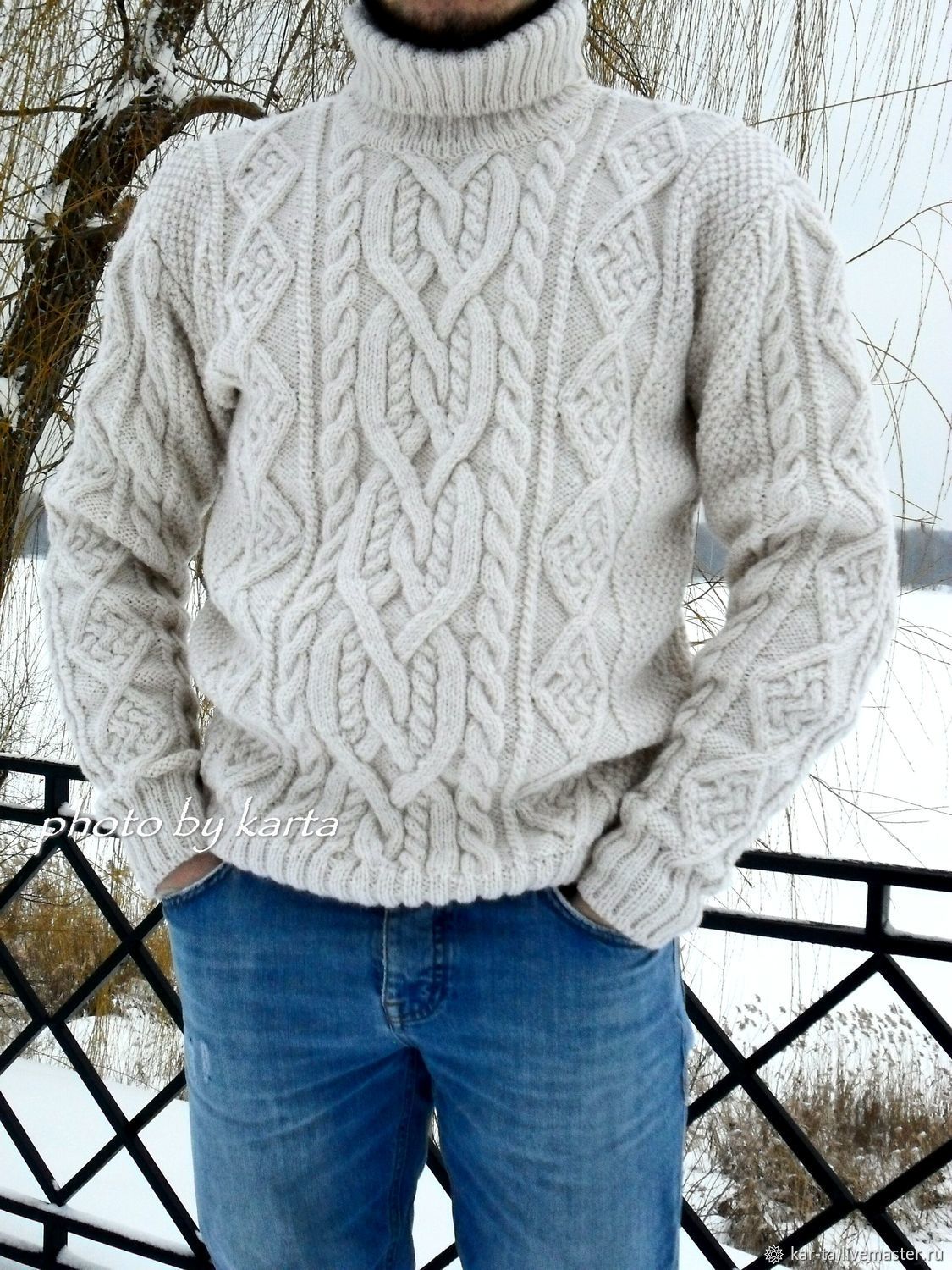 Мужской свитер аранами
