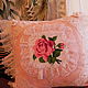 декоративная подушка в романтическом стиле 