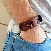 Men's bracelet made of genuine leather with rivets