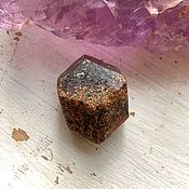 Петалит природный кристалл