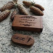 Сувениры и подарки handmade. Livemaster - original item Wooden flash drive with engraving in a box, souvenir, gift. Handmade.