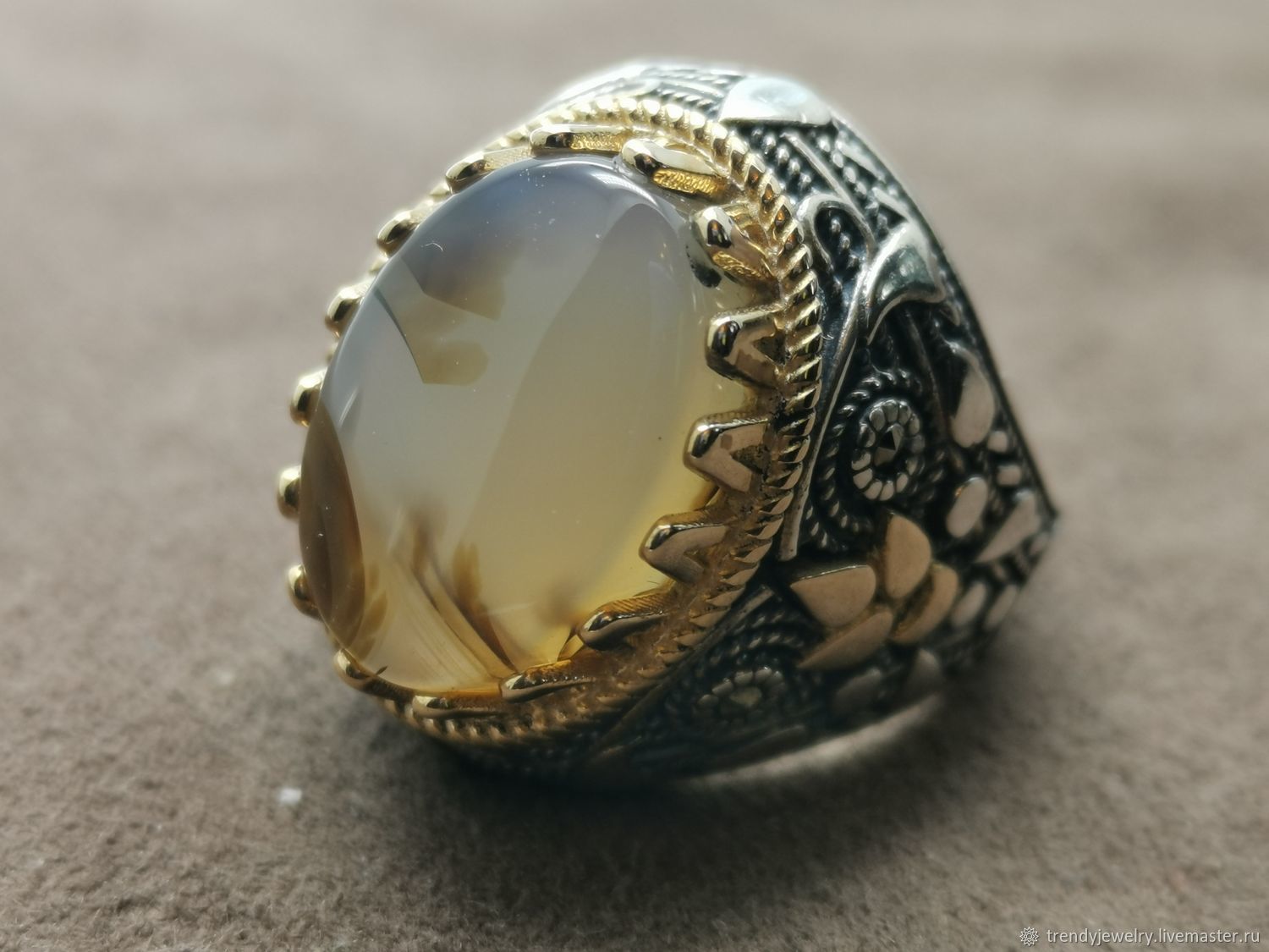 Серебряные кольца с камнями мужские фото