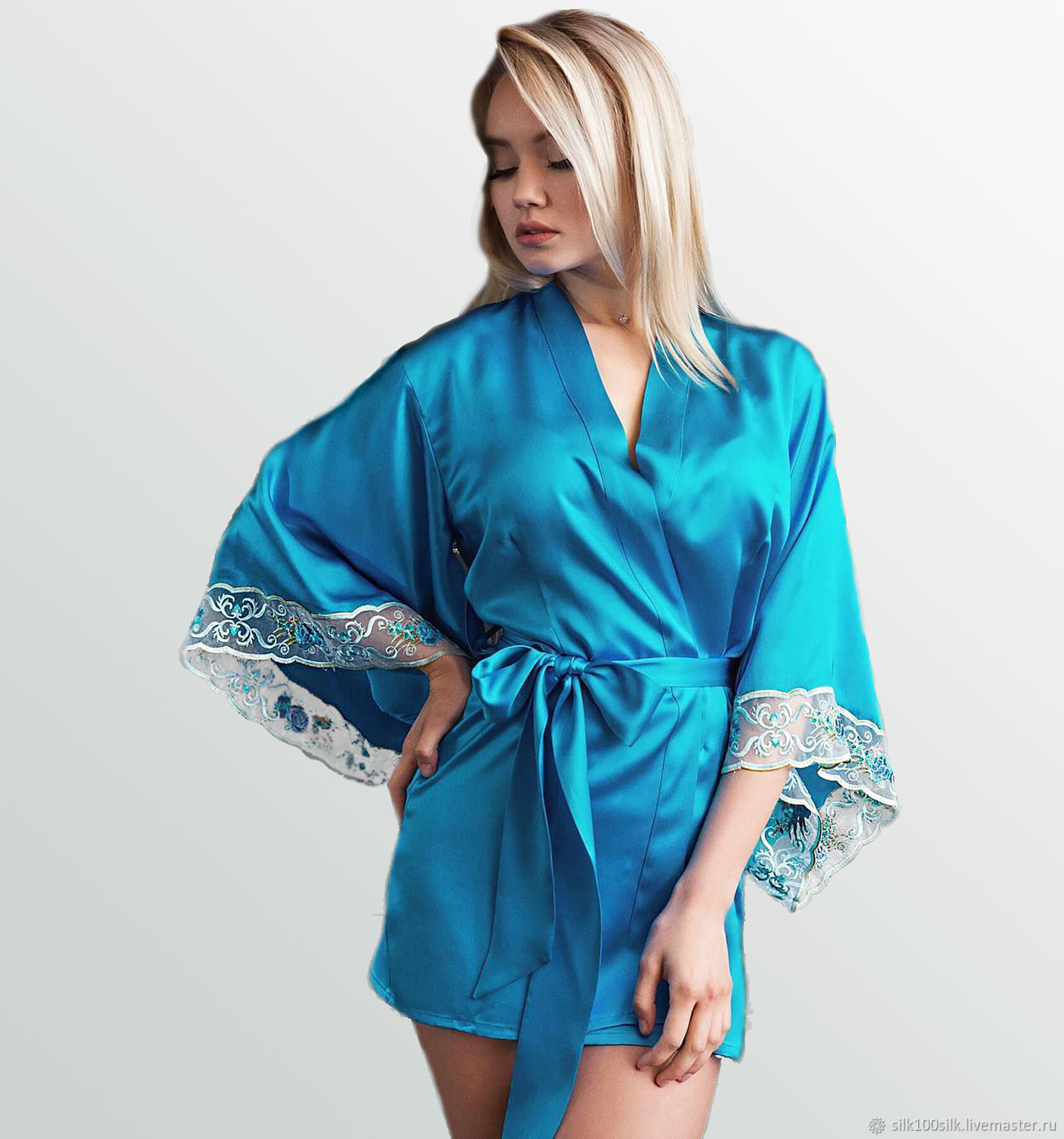 STUNNING 70s Vintage Silk Floral Kimono One Size // Coloured Robe // House Coat //