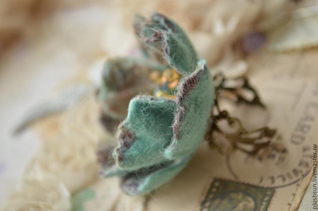 Купить Войлочное кольцо «Mint tenderness» - кольцо с цветком, кольцо с ...