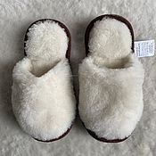 Обувь ручной работы handmade. Livemaster - original item Fur slippers made of sheep wool with felt soles. Handmade.