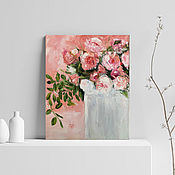 Картины и панно handmade. Livemaster - original item A bouquet of roses in a white vase painting in impasto technique in the bedroom. Handmade.