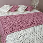 Для дома и интерьера handmade. Livemaster - original item Knitted set for the bedroom: a large plaid, a small plaid and pillows.. Handmade.