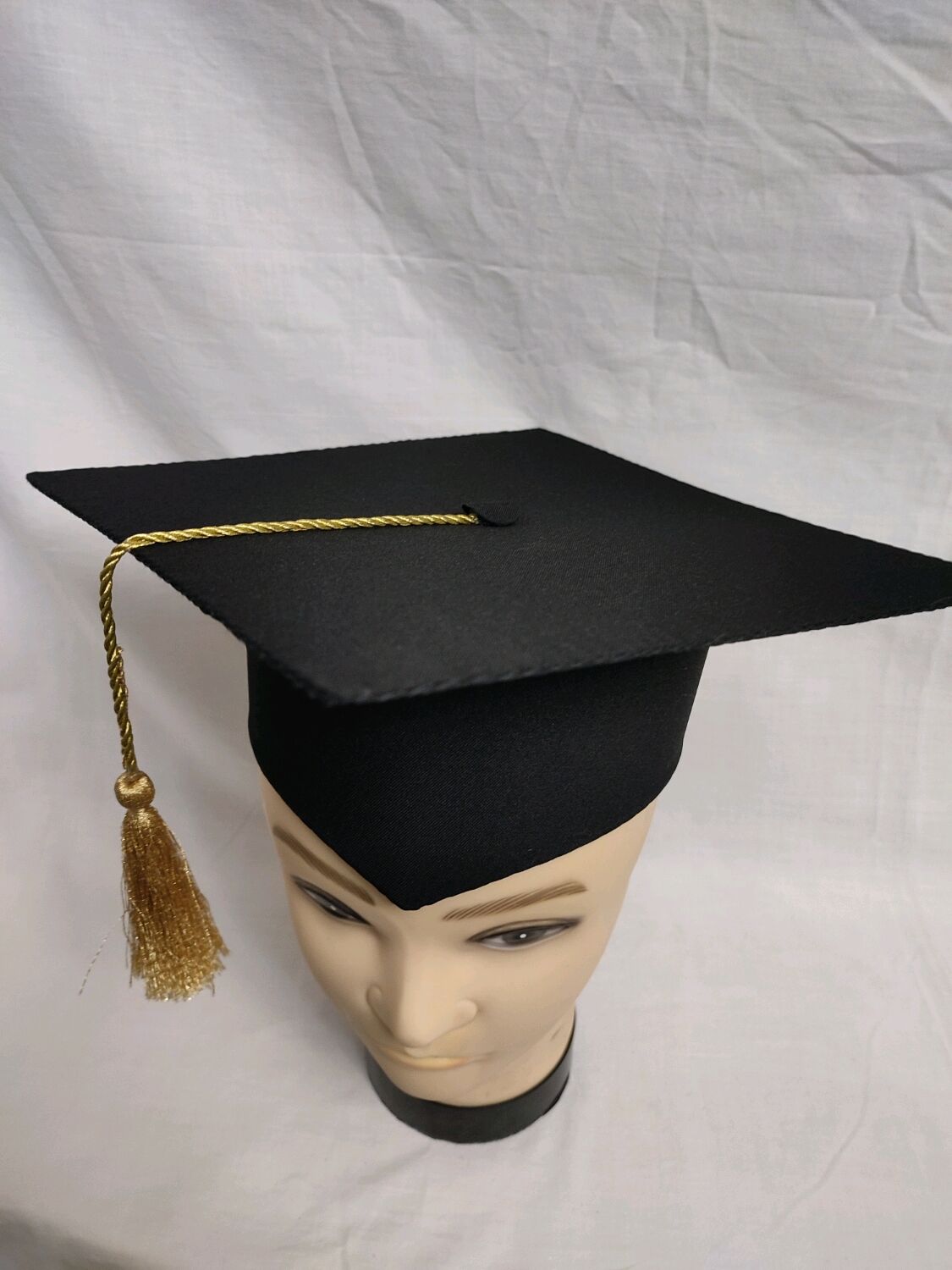 Стоковые фотографии по запросу Throwing graduation caps