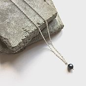 Серебряная цепочка-чокер с миниатюрными сапфирами. Подвеска с сапфирам