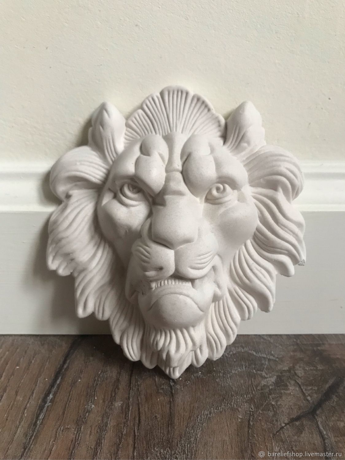 Статуя льва из гипса в прокат.