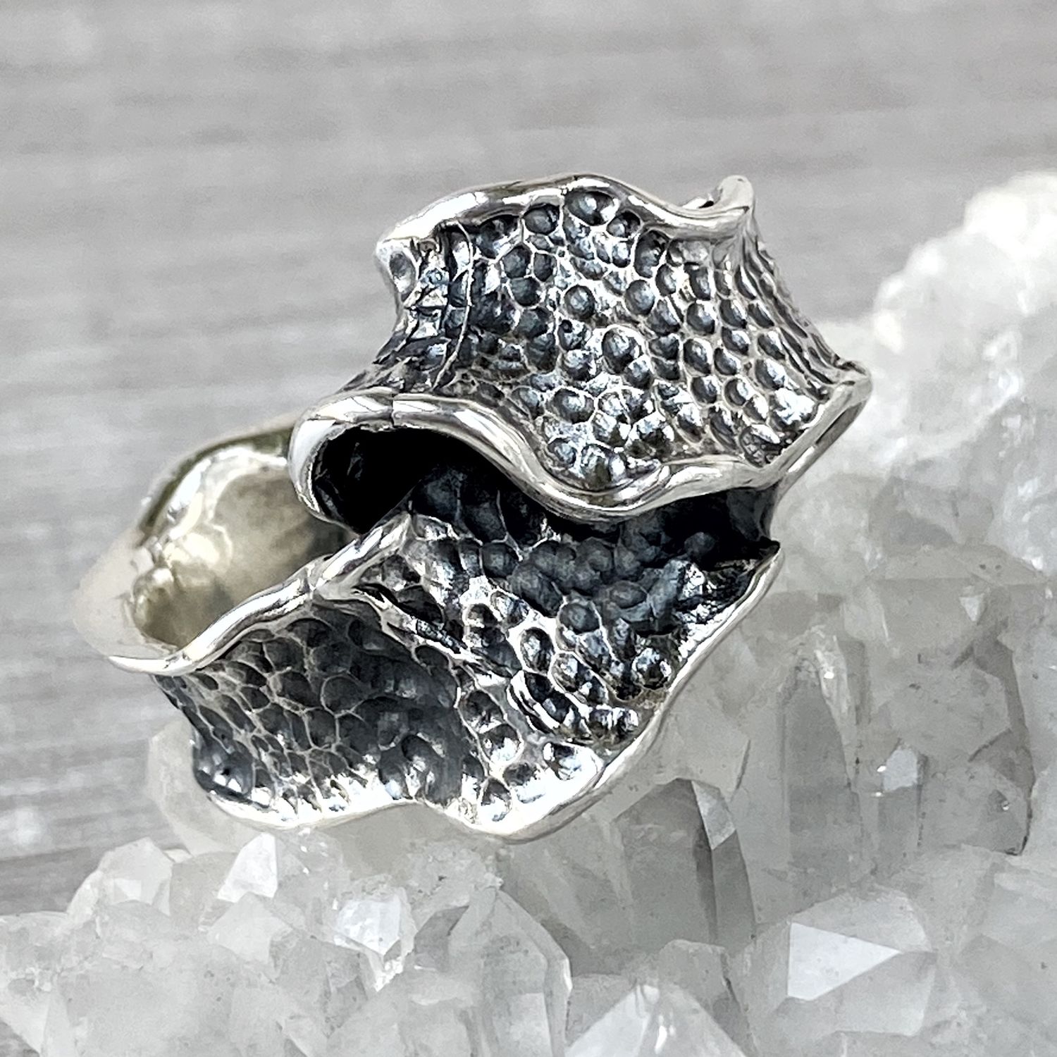Серебряное кольцо с абстракциями