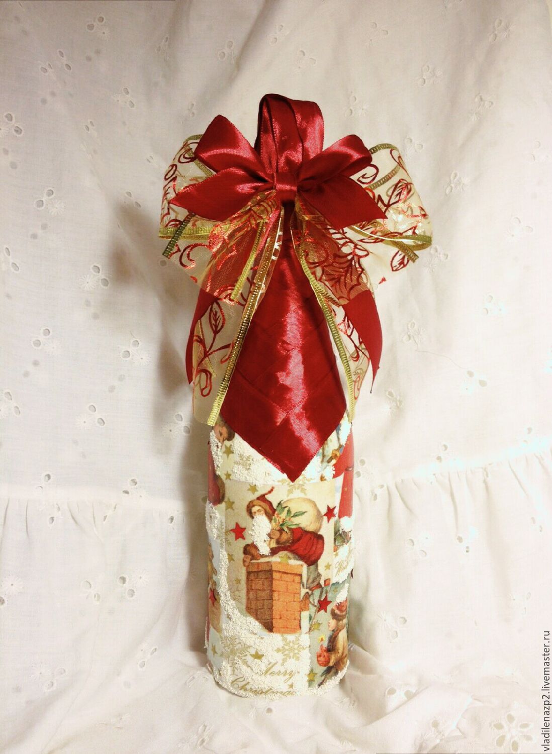 Упаковка бутылки вина в подарок. Упаковка бутылки в бумагу. Красивая упаковка шампанского. Оформление бутылок гофрированной бумагой. Упаковка бутылки в бумагу.