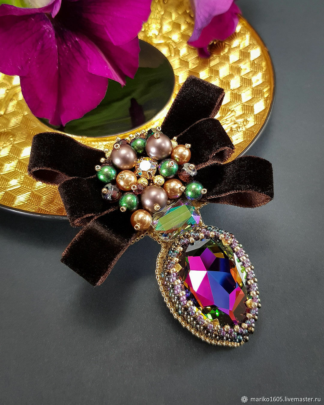 Брошь-бант с бархатными лентами и Swarovski в интернет-магазине на ...