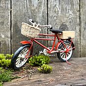 Куклы и игрушки ручной работы. Ярмарка Мастеров - ручная работа Toy bicycle with basket and mini cart for bicycle miniature. Handmade.
