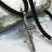 Массивный деревянный крест с серебром. Крест с ликами Святых