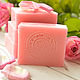 Розовое мыло