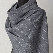 Handmade woven linen scarf