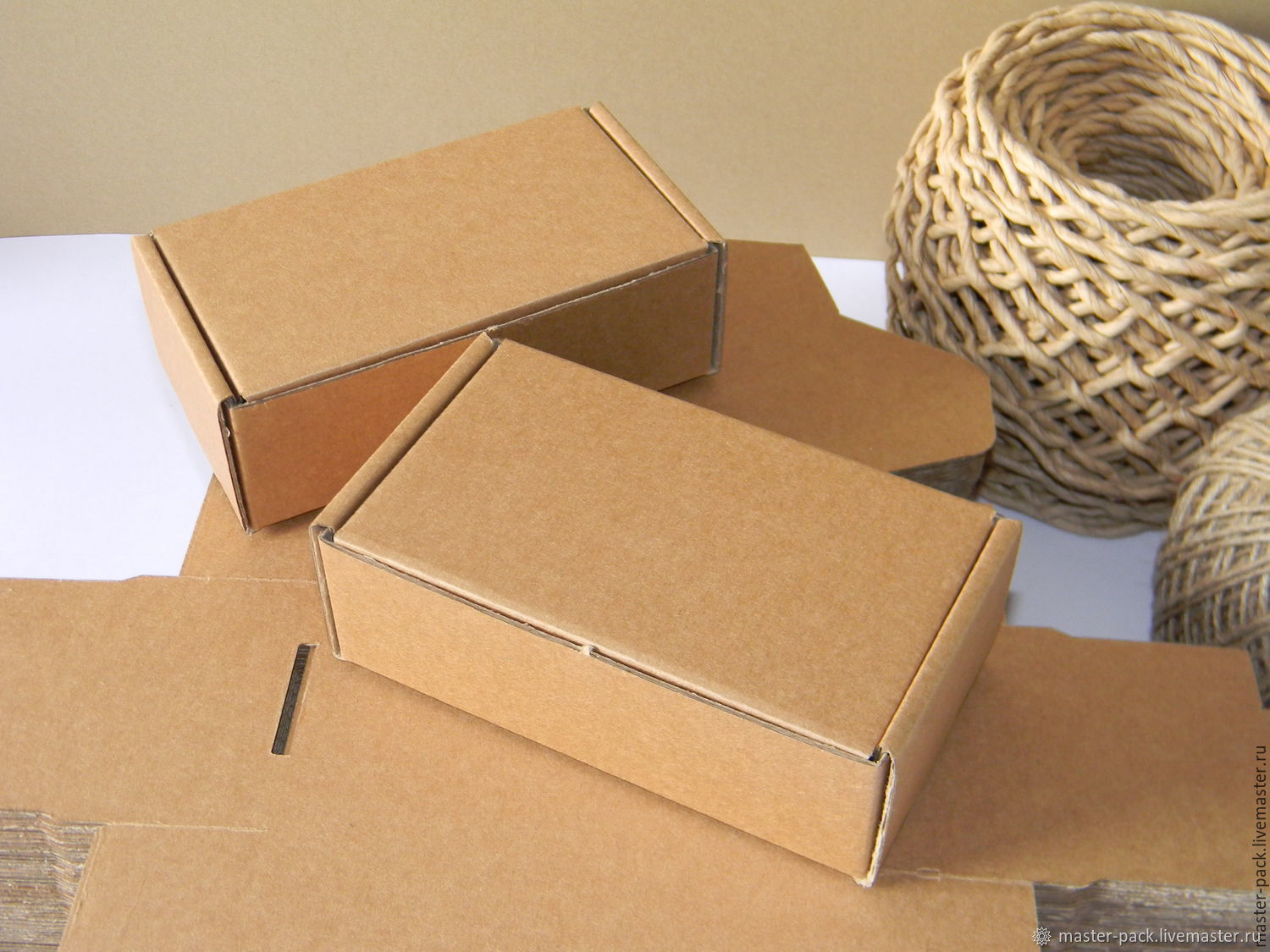 Коробка б 12. Коробка 12х12х6. Микрогофрокартон коробки. Самосборная коробка из микрогофрокартона. Самосборные коробки из микрогофрокартона белые.