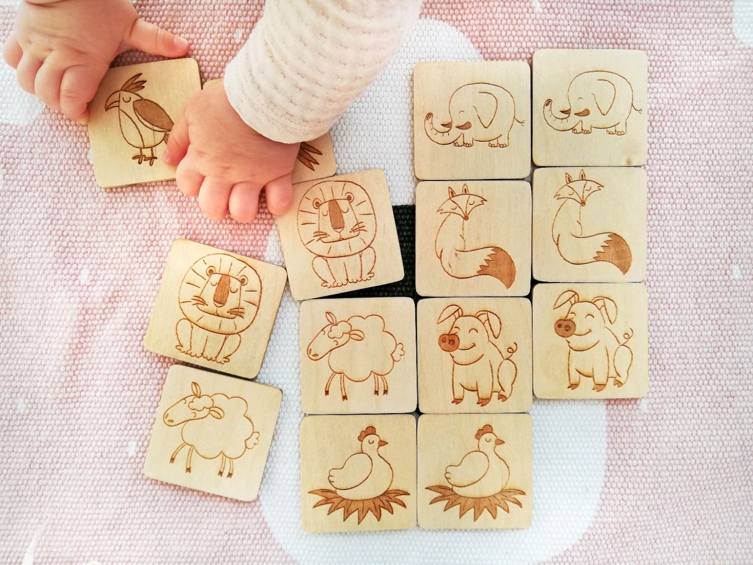 пары для игры найди пару. развивающая игра "фигуры". игра мемори для детей. найди пару деревянные. найди пару игрушки.