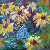 Картины и панно handmade. Livemaster - original item Butterfly oil painting in flowers on canvas. Handmade.