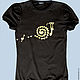 Black t-shirt fitted with a gold pattern, with a flashlight sleeve. T-shirts. Lara (EnigmaStyle). My Livemaster. Фото №5