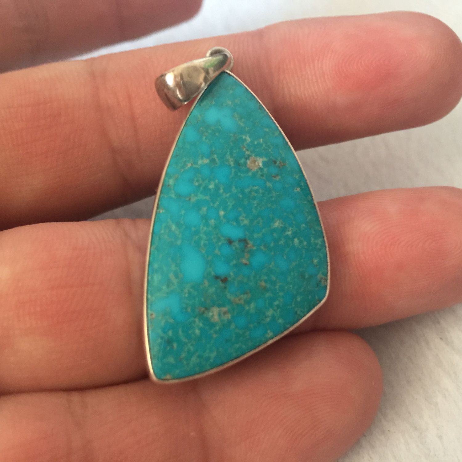 кулоны иркутск. кулоны иркутск. подвеска из крупного аметиста. крупные подвески. кулон с эвдиалитом.