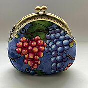 Сумки и аксессуары handmade. Livemaster - original item Grapes - Purse on the clasp. Handmade.