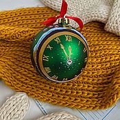 Сувениры и подарки handmade. Livemaster - original item The ball on the Christmas tree is a green clock. Handmade.