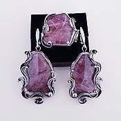 Elegant earrings with tourmaline